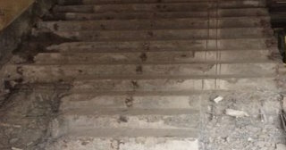 Демонтаж ступеней в Нижневартовске: гранитные, деревянные, ЖБ - расценка в смете от 311 руб.